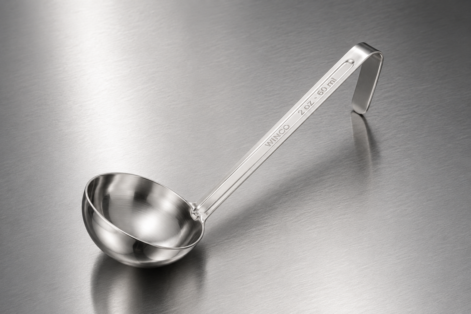 WINCO - Cucharón Profesional LDI Series 2 oz (60 ml) Acero Inoxidable con Gancho | LDI-20SH